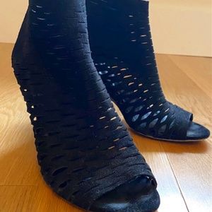 BARNEY NY SUEDE BOOTIES